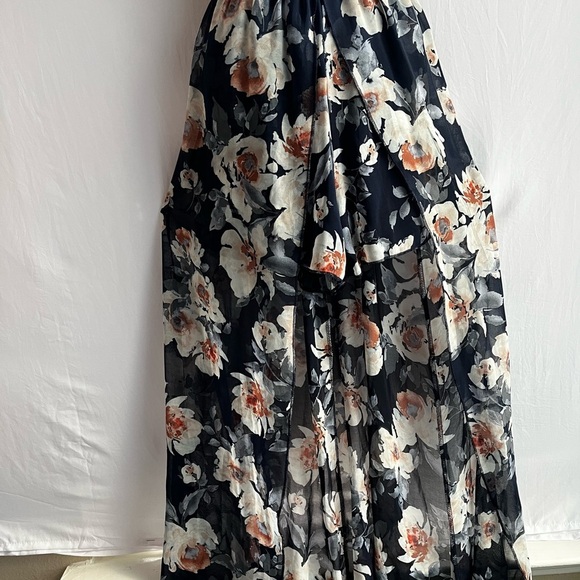 Rue21 Blue and White Pleated Halter Maxi Dress - Picture 5 of 12